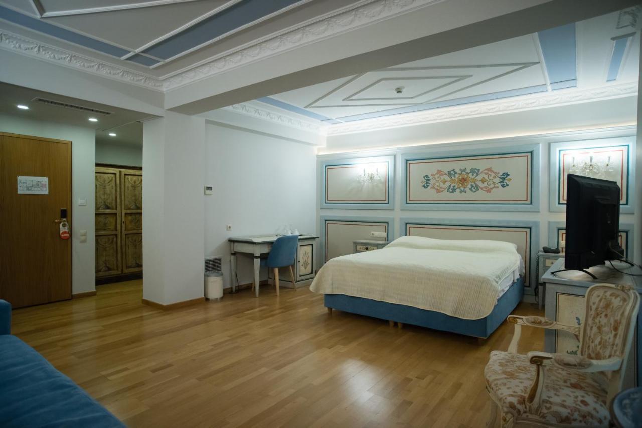 Byzantino Hotel Патри Екстер'єр фото