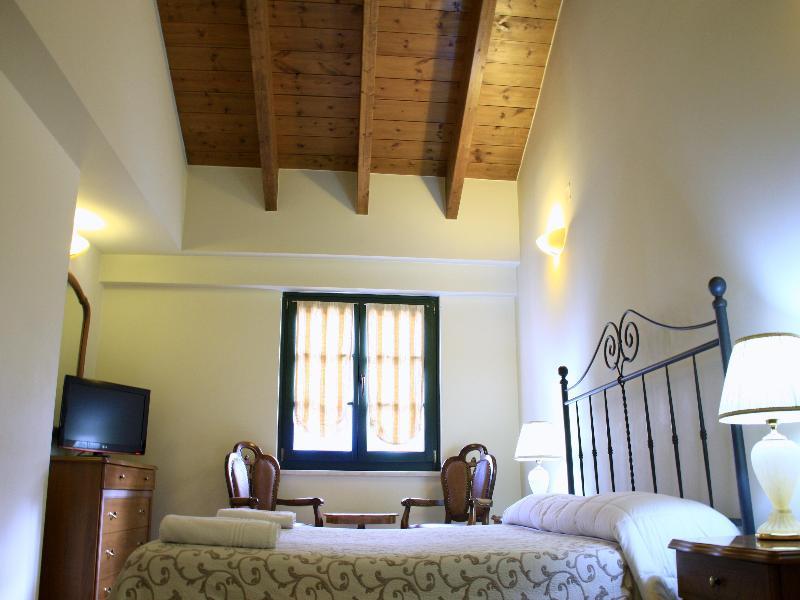 Byzantino Hotel Патри Екстер'єр фото