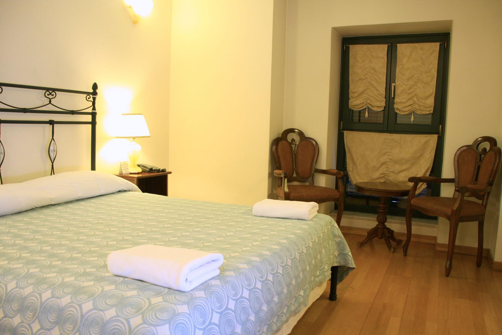 Byzantino Hotel Патри Екстер'єр фото