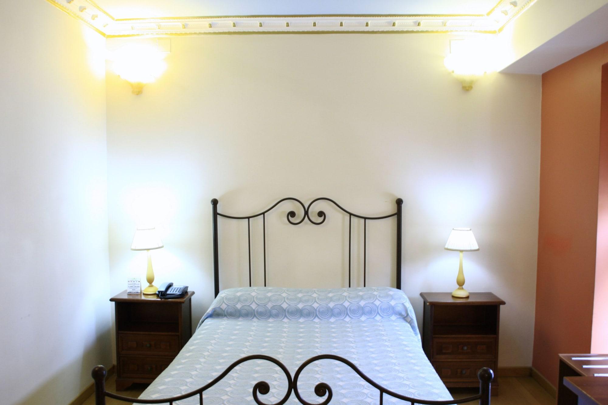 Byzantino Hotel Патри Екстер'єр фото