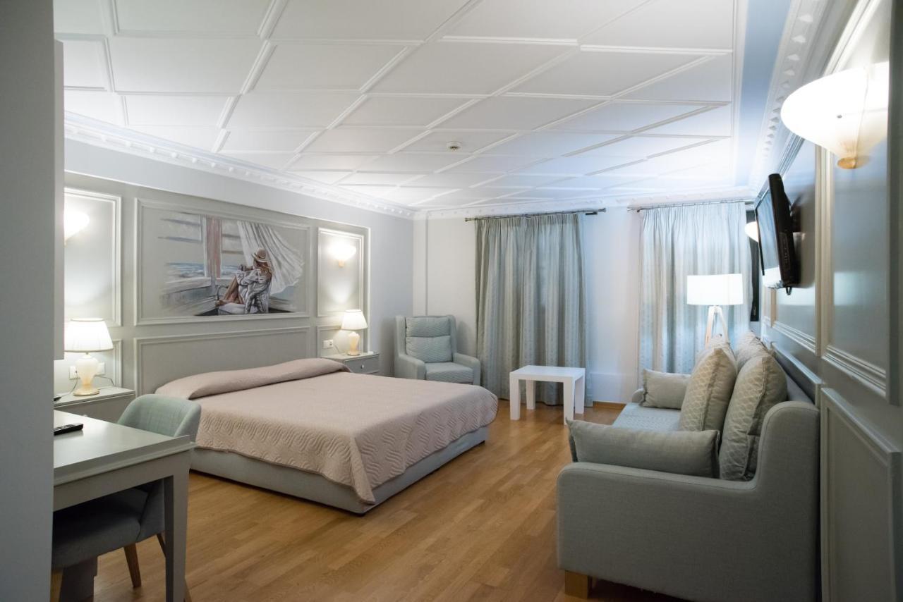 Byzantino Hotel Патри Екстер'єр фото