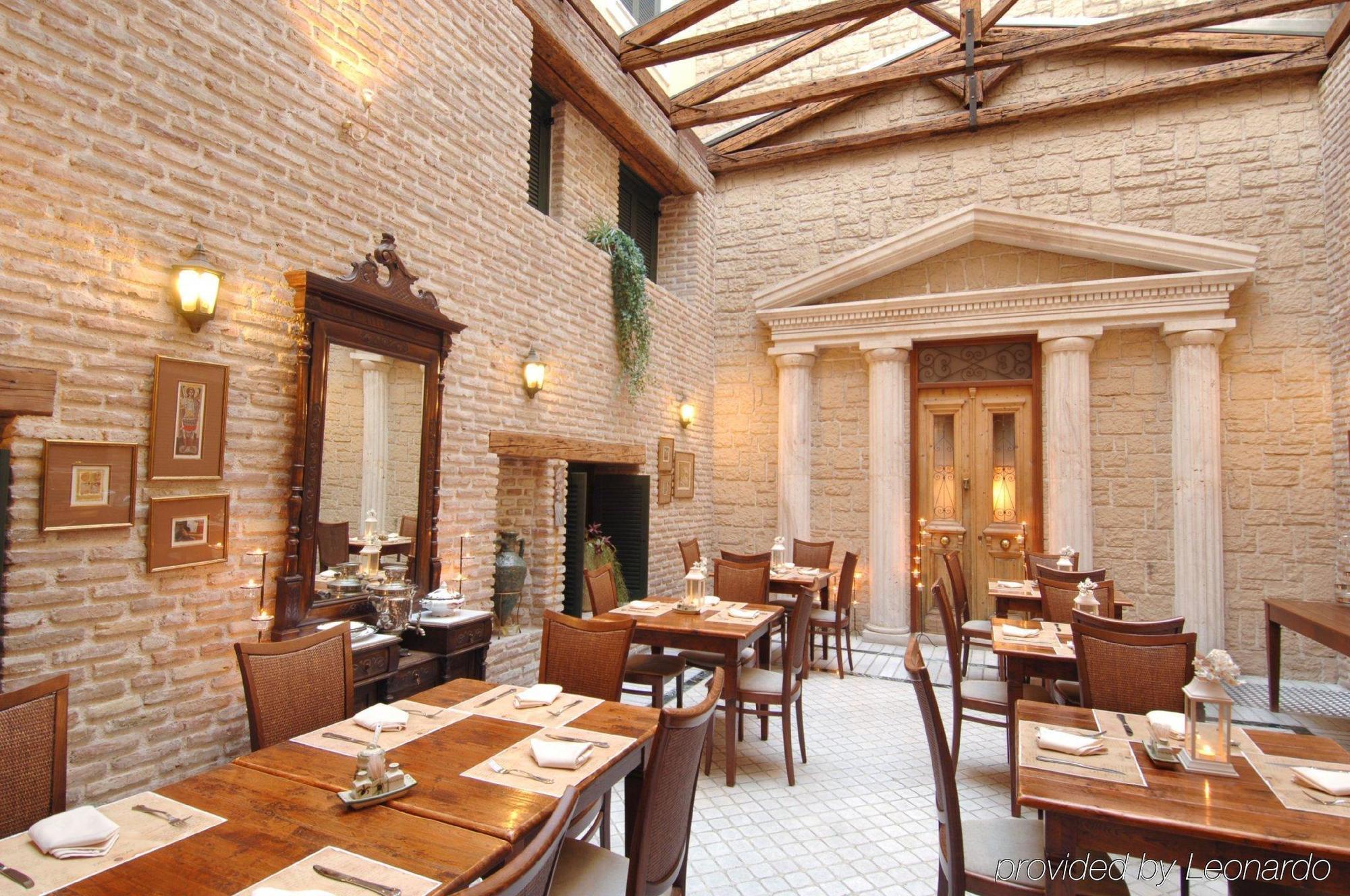 Byzantino Hotel Патри Екстер'єр фото
