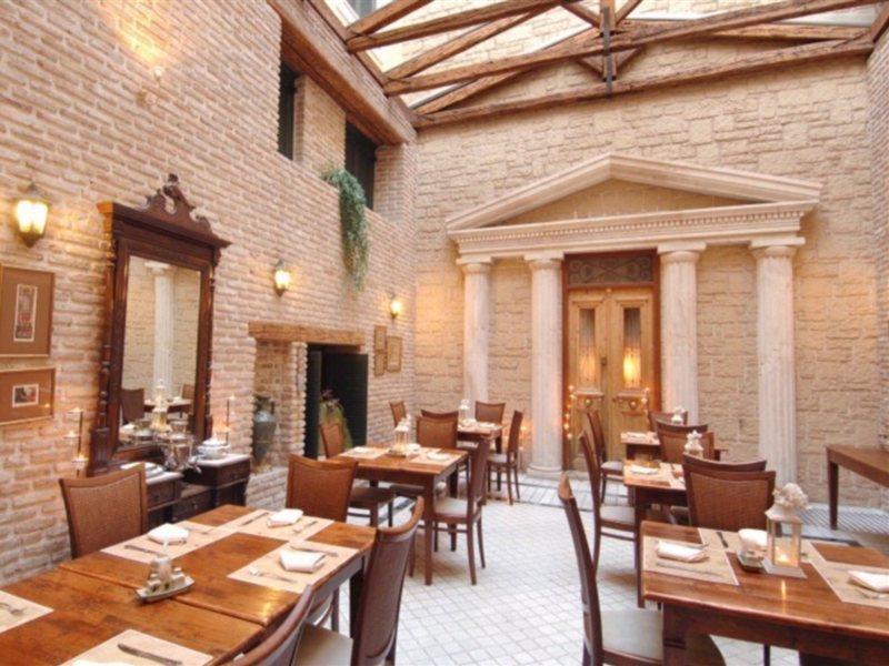 Byzantino Hotel Патри Екстер'єр фото